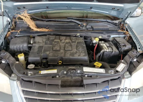 2010 Chrysler Town & Country Limited from USA, damaged, VIN 2A4RR7DX4AR334143